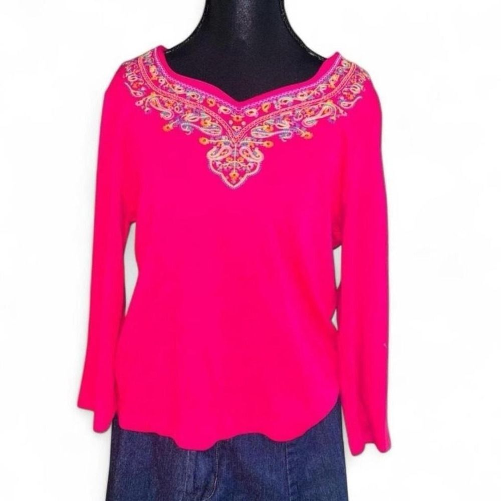 ✨ Feminine Fuchsia Embroidered Blouse ✨